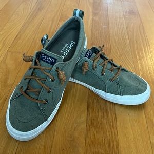 Sperry Top-sider sneaker. Size 8